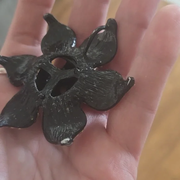 Crystal Encrusted Flower Pendant Multi Hughs - Picture 4 of 4